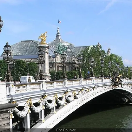 Neuf Quartier Magasin Bon Marche, Invalides Et Tour Eiffel Daire *