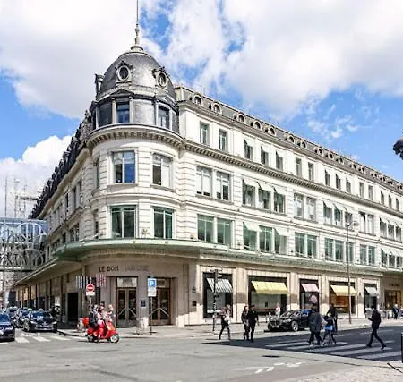 Neuf Quartier Magasin Bon Marche, Invalides Et Tour Eiffel *